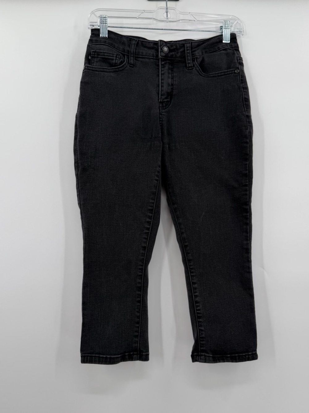 Judy blue capri fit black jean 3/26